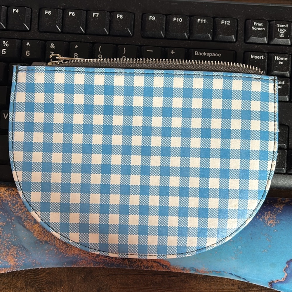 Blue Checkered Pouch with Surrender Dorothy Wizard of Oz EUC - Picture 2 of 3